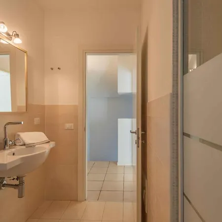 In 42800 Apartament *